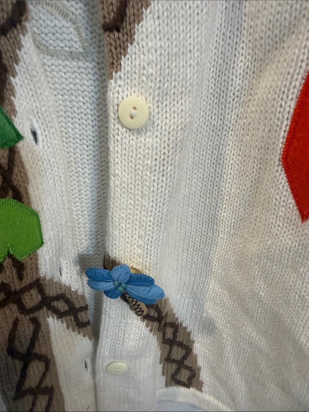 The Quaker factory palm tree sweater with palm tree button covers 1X - Picture 4 of 8